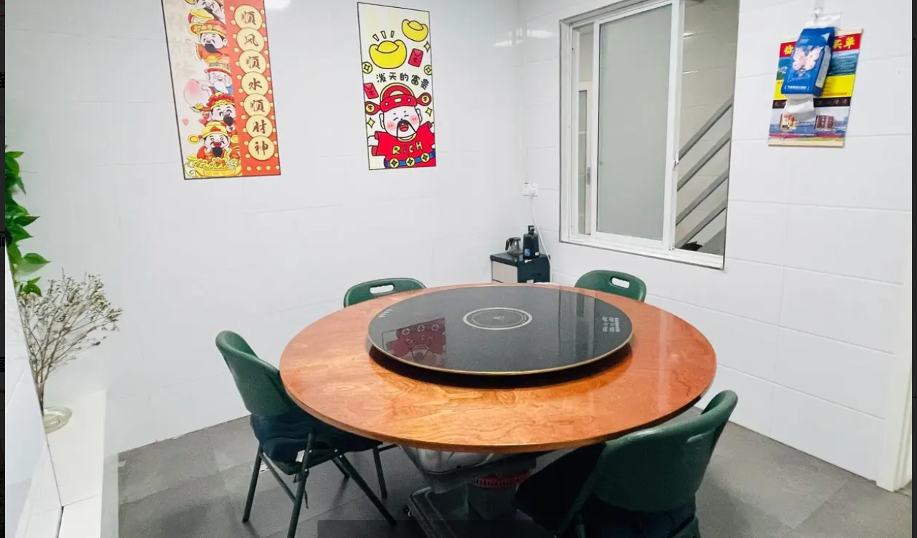 (转让)餐馆转让，可堂食，可外卖。感兴趣可以电话联系。