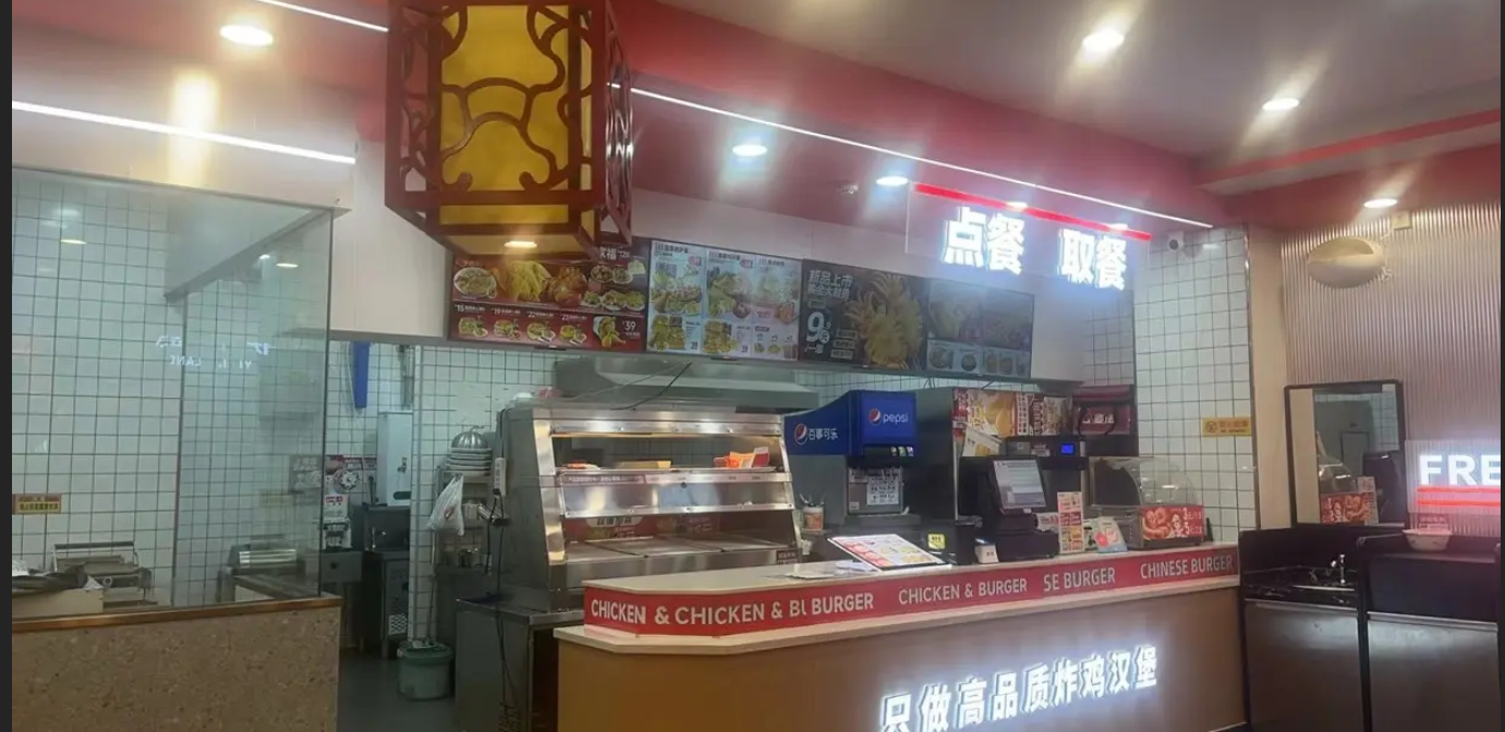 (转让)快餐小吃店转让(老板家中有事，无暇管理和经营，目前正常营业)