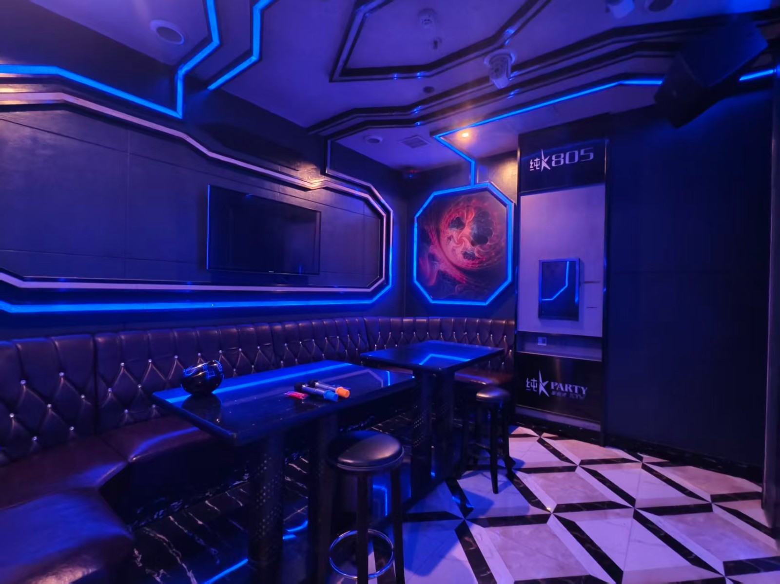 成熟商圈北京路老火车站二楼商铺出租