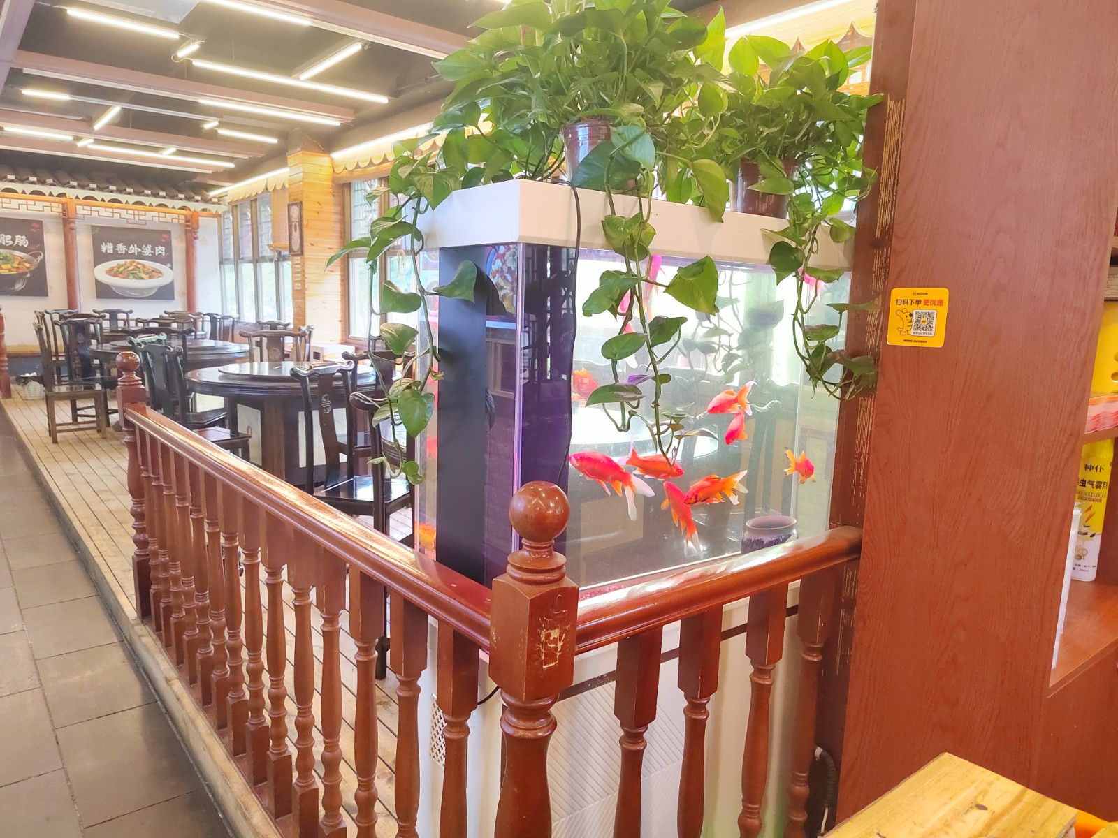 播州区遵南大道临街大型餐饮店低价急转